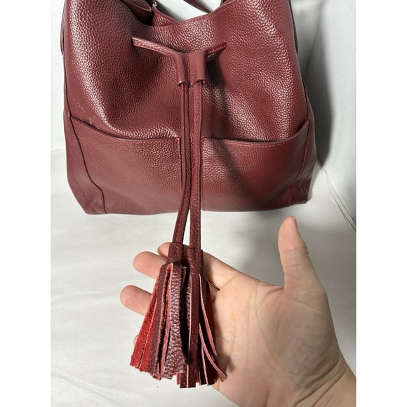 LAGGO burgundy‎ pebbled leather Drawstring Sholder Bag Boho magnetic closure - Picture 2 of 11